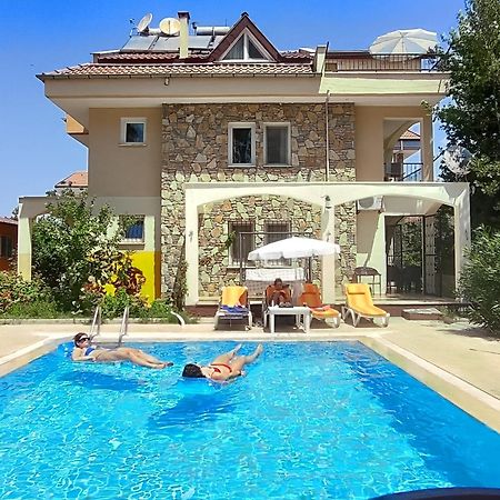 Cileks Apart Otel Fethiye Esterno foto