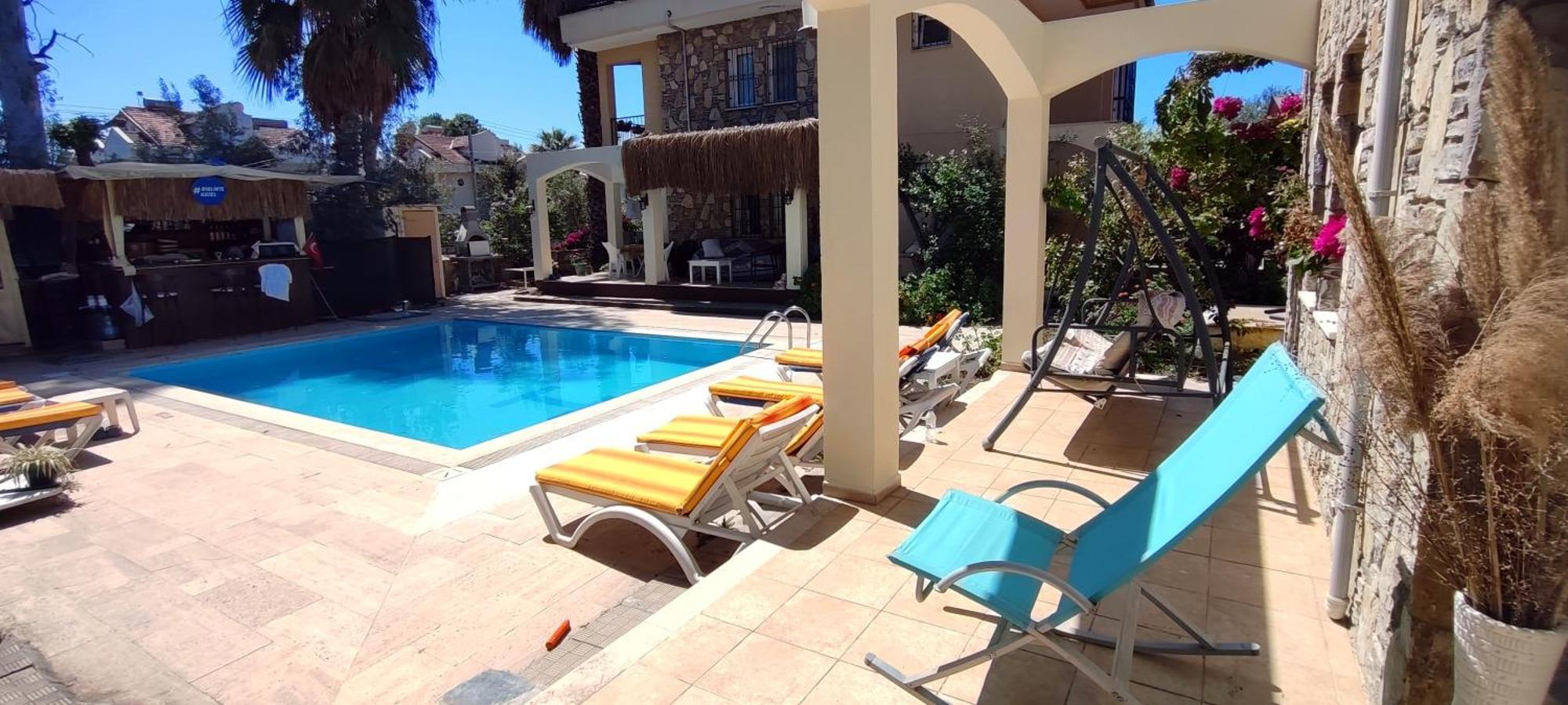 Cileks Apart Otel Fethiye Esterno foto