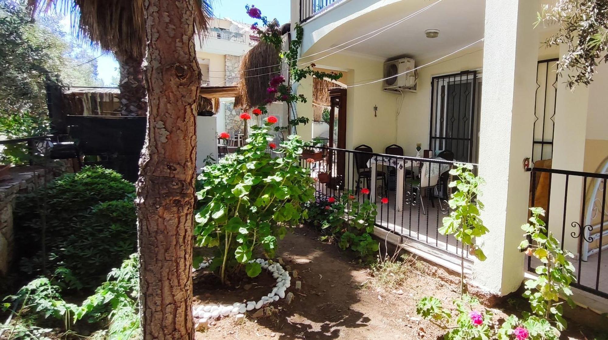 Cileks Apart Otel Fethiye Esterno foto