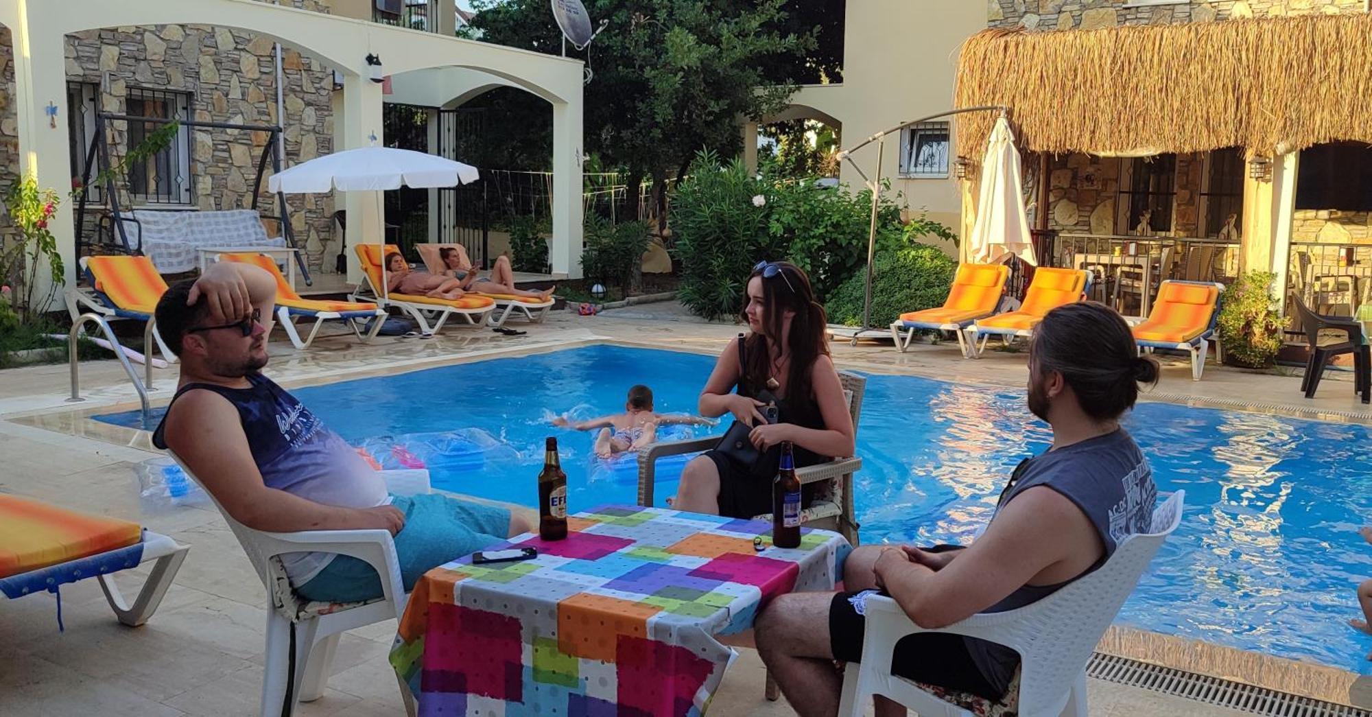Cileks Apart Otel Fethiye Esterno foto